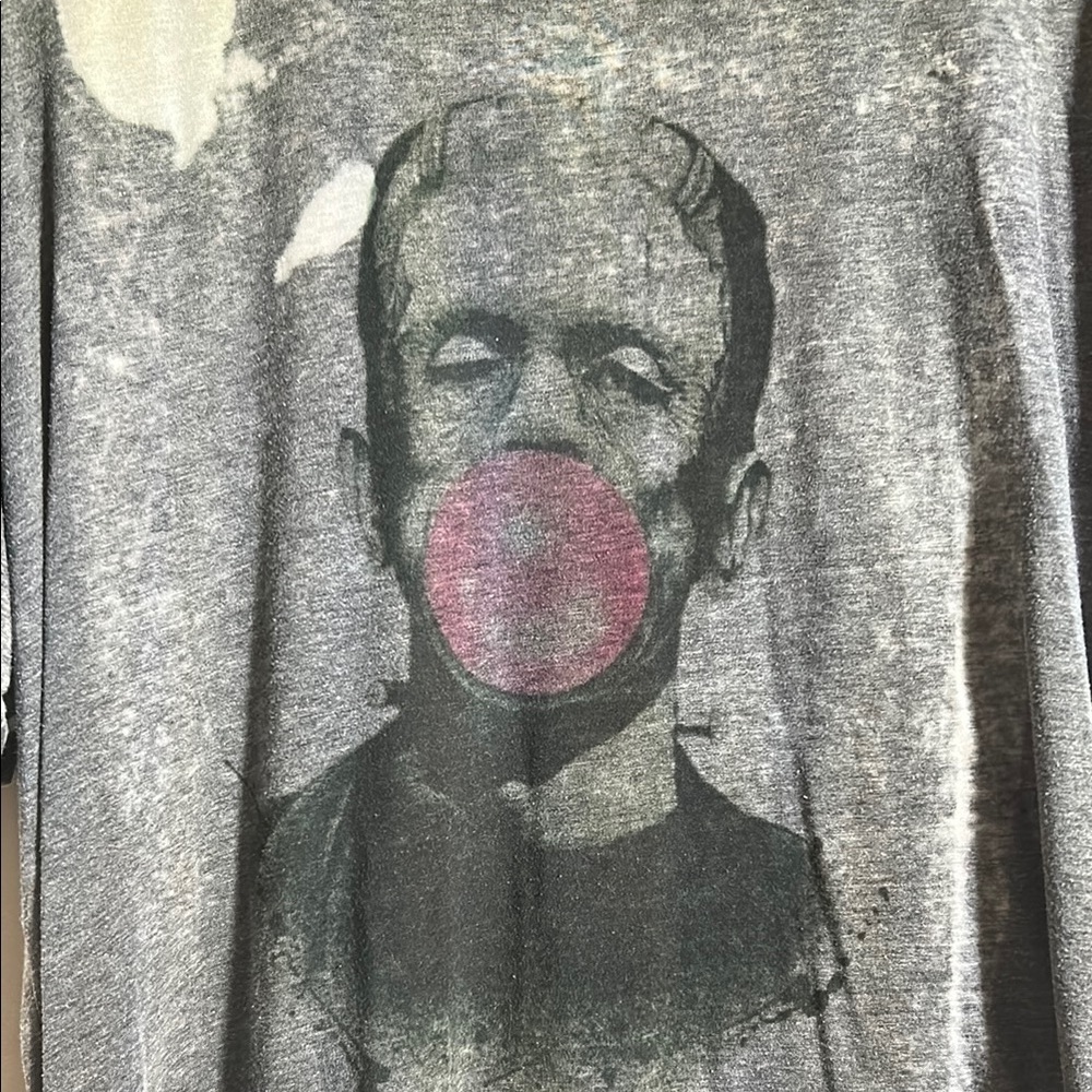 Gray Short Sleeve Tees with Graphic Designs - Picture 2 of 8